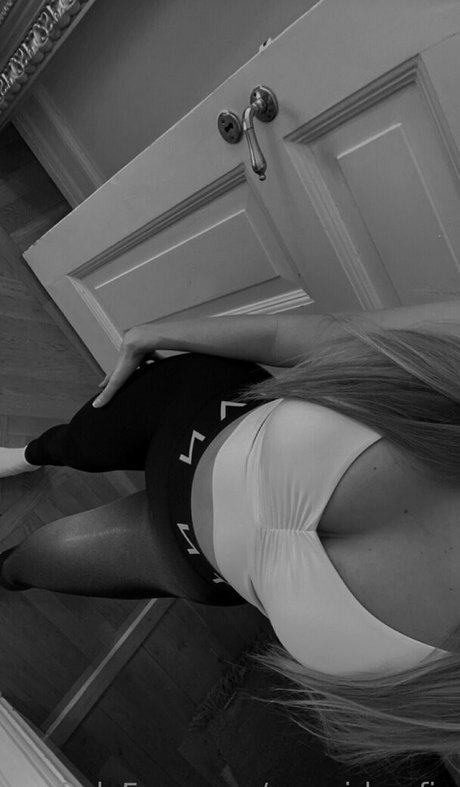 swegirlmafia model art photo