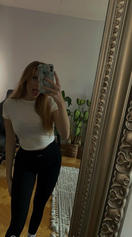 swegirlmafia sexy model pics