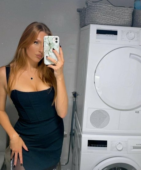 swegirlmafia star nude image