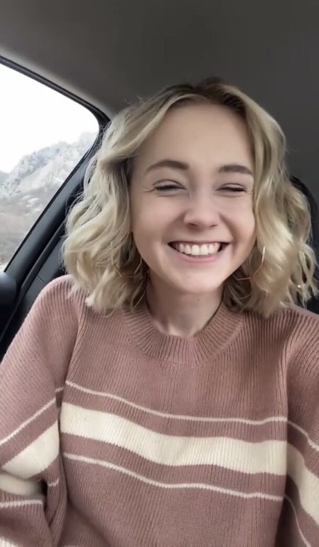 Kira Graceeee pornstar erotic pictures