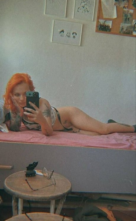 xhuronax adult model pictures