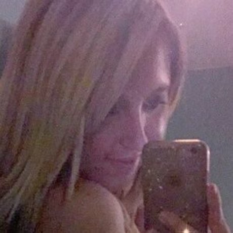 Candykissxo porn actress photo