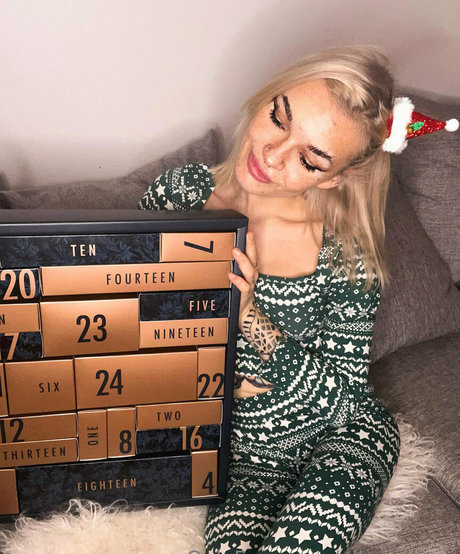 ellenaafree naked pornstar pics