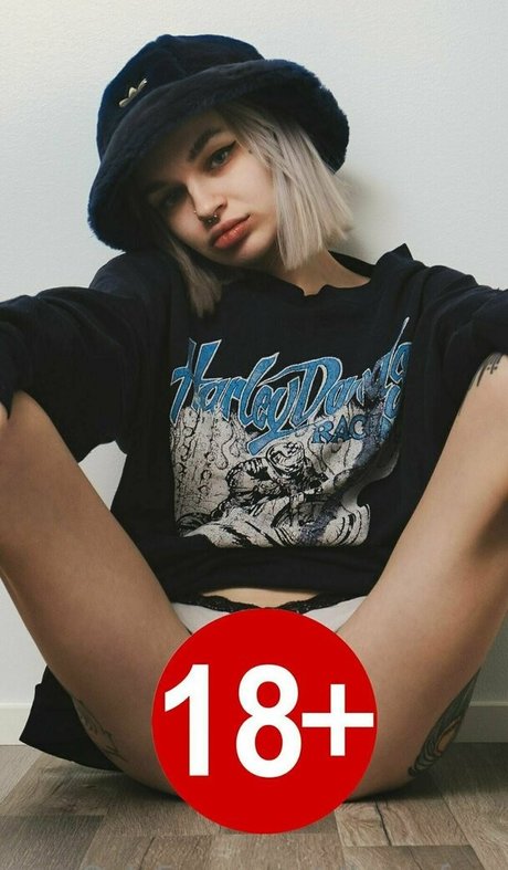 ellenaafree nude model galleries