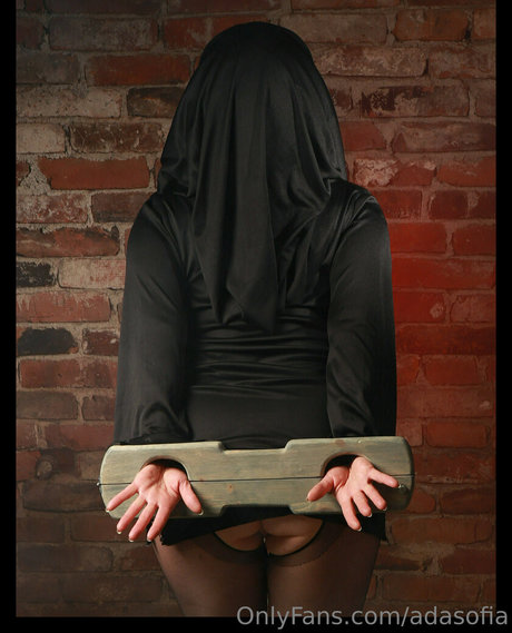 adasofia model art pictures