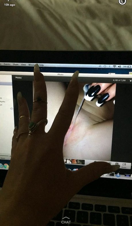 Universal Angel star pornographic images