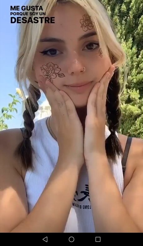 _carlaperezz model best pic