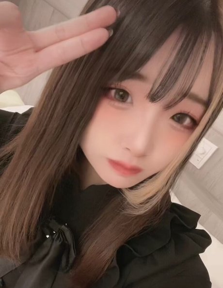 Yui Hiiragi model perfect img