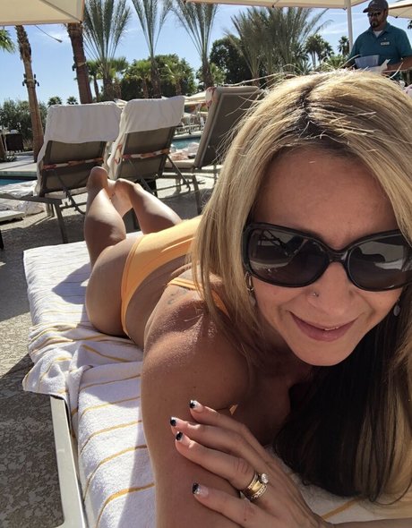 ainsleedivine free actress img