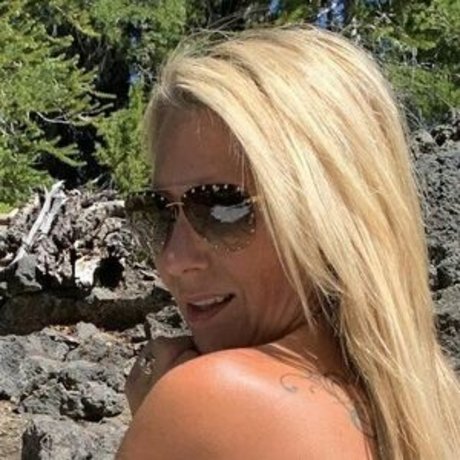 ainsleedivine hd pornstar galleries