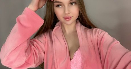 juliagrander erotic star picture