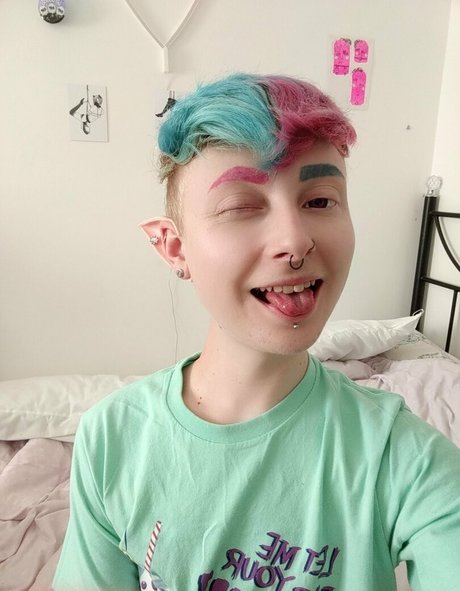 enbyjupiterfree model beautiful photos