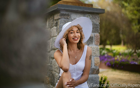 aspensnow free adult model pic