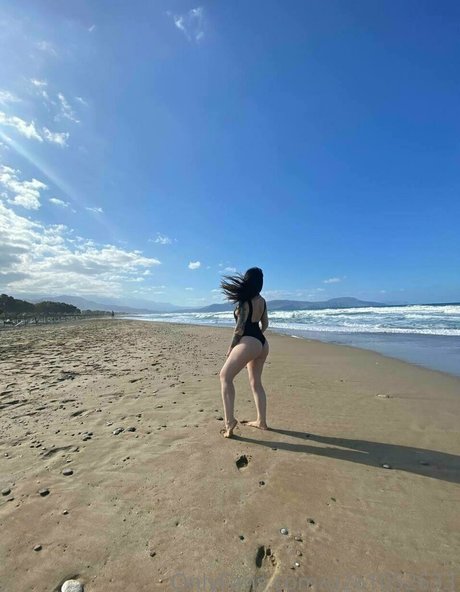 18 year old onlyfans beautiful naked pics