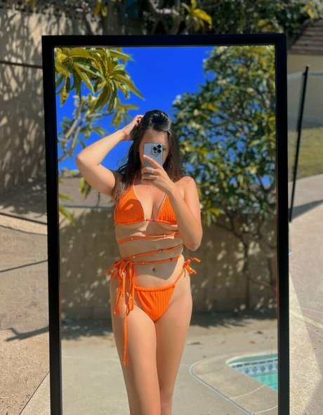 underthescrubs sexy actress image