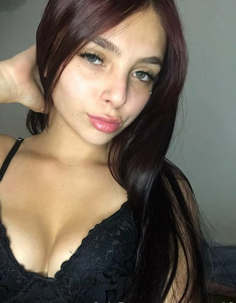 babyyluxury pornstar erotic picture