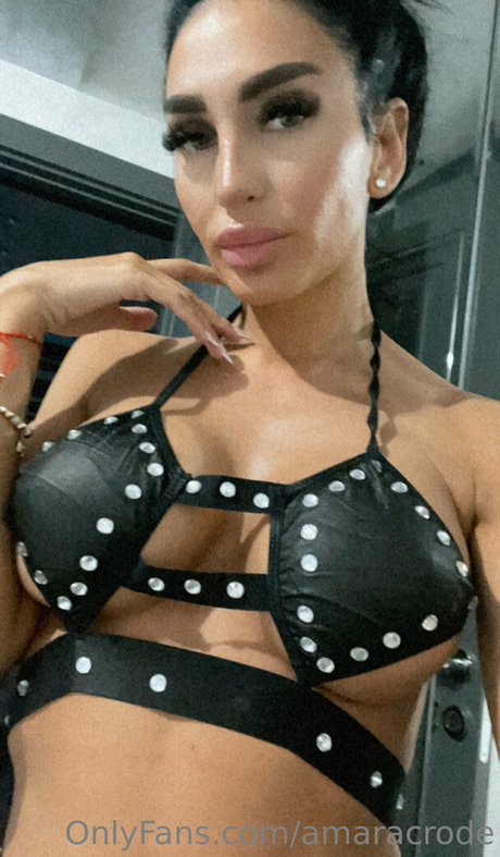 amaracrode model naked pictures