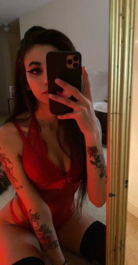 xrucial pornstar top photo