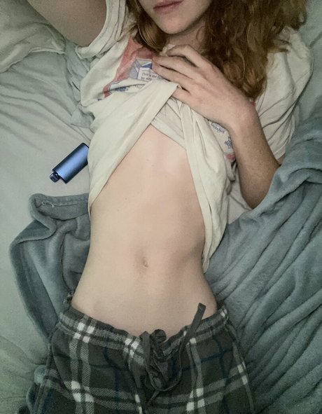 Shook Shan nude star pics