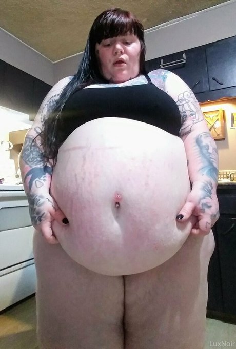 luxurynoir nudes model pic