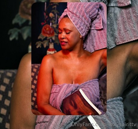 sexyspirittv star naked picture