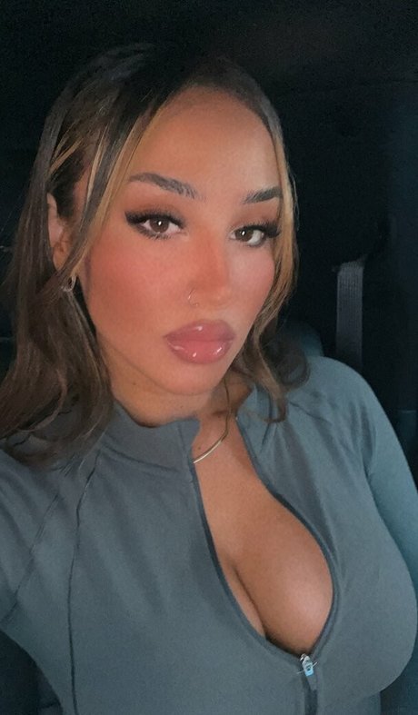 Xosnoh erotic pornstar pic