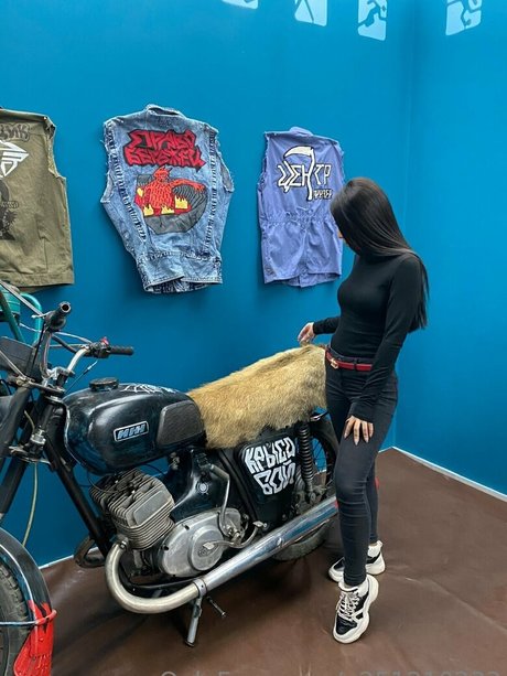 dayana sexy model top picture