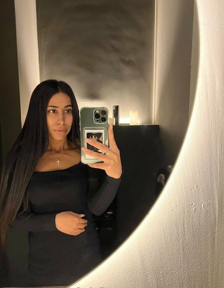 dayana sexy sexy model img