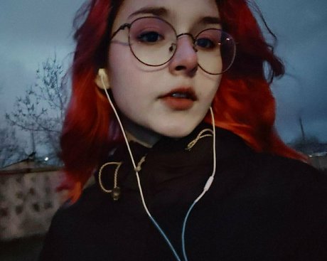 skarleeet nice model image