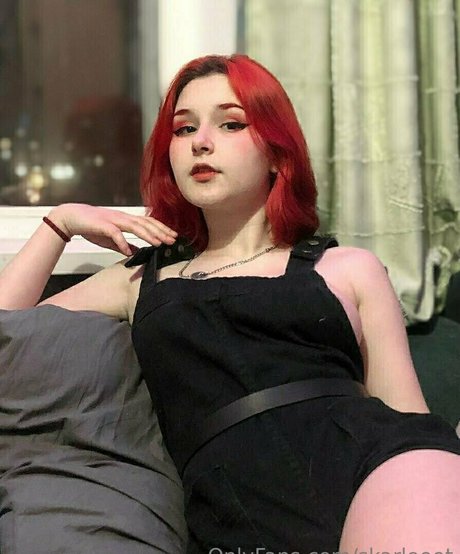 skarleeet nudes model picture