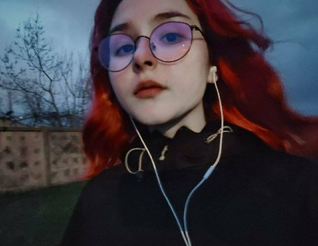 skarleeet naked pornstar pic