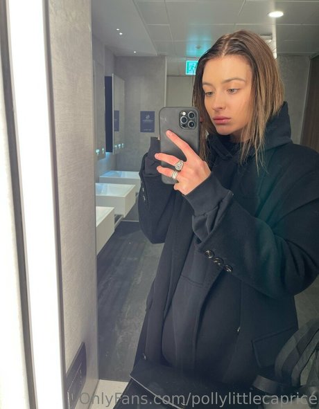 pollylittlecaprice exclusive star image
