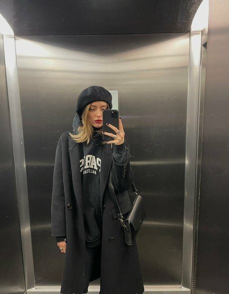 pollylittlecaprice pornstar beautiful images