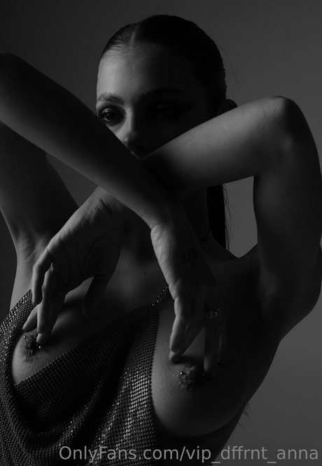 dffrnt anna model pictures