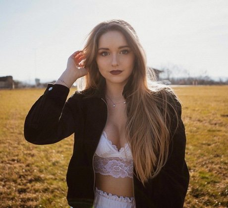 melaniehfl beautiful actress archive