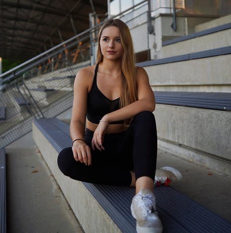 melaniehfl pornstar nice photo