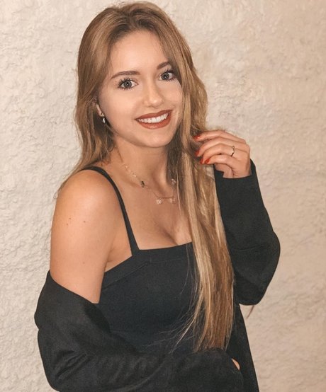 melaniehfl star nudes picture