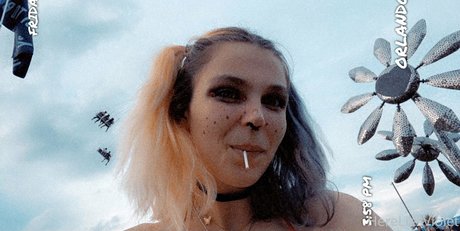 hereliesviolet xxx star archive