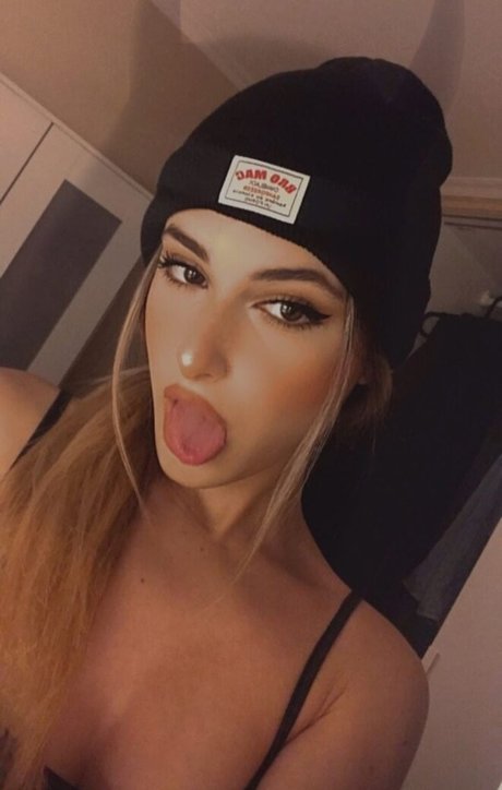 Saryy c porn actress picture