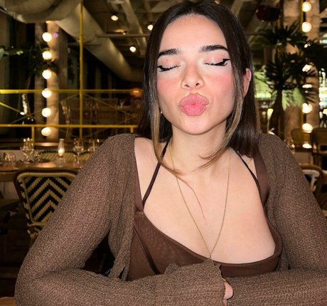 ImAUppa model sex photos