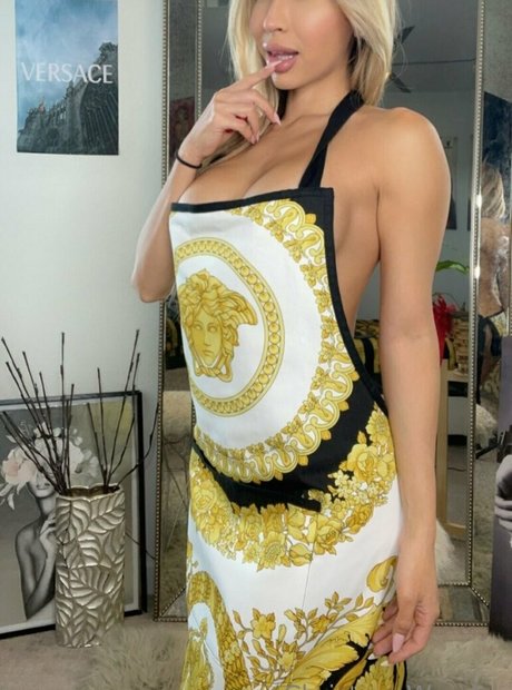 undressing onlyfans nudes image