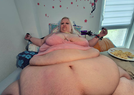 doughbellygirl pretty model pictures