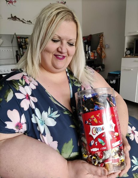 doughbellygirl high quality pornstar photos