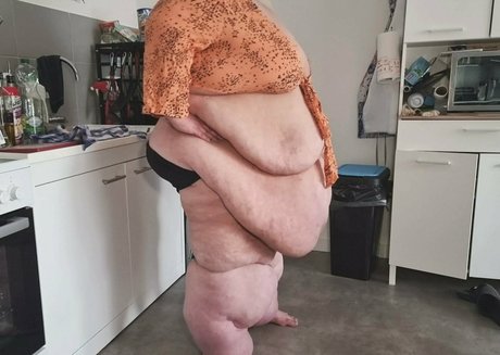 doughbellygirl star naked pics