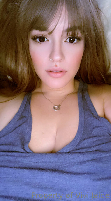 vivi jaide nice actress pics