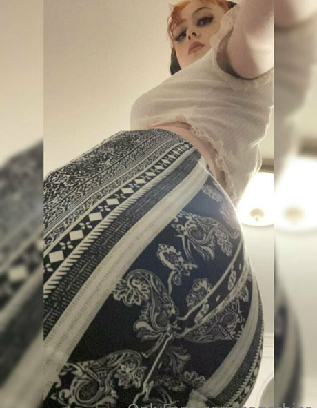 divinesolesandtoes nude model pics