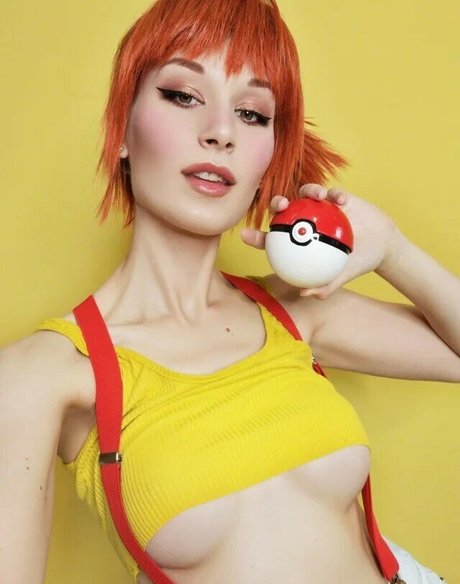 Kristy Che nude model img