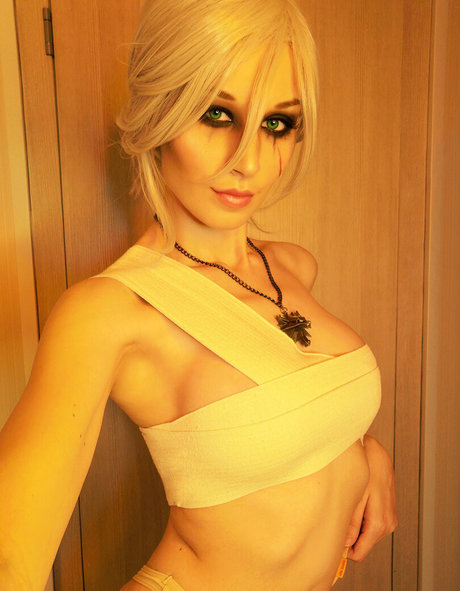 Kristy Che hot star pics