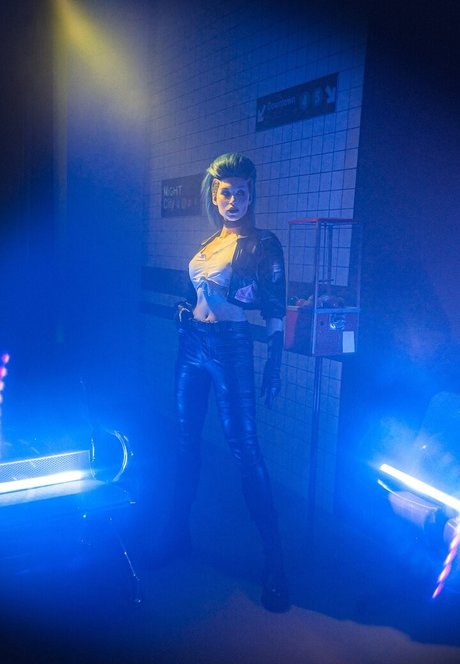 Kristy Che nude model photos