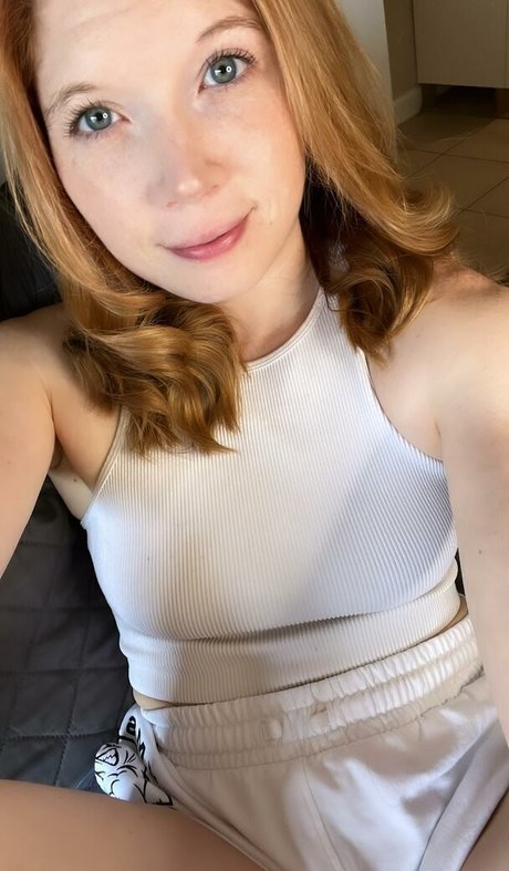 Peachy Noel pornographic actress gallery